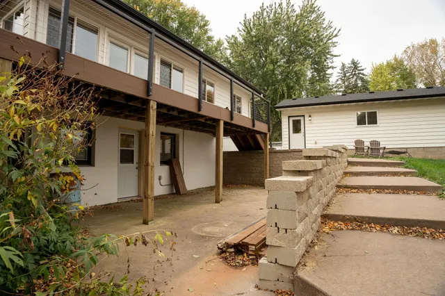 $650,000 | 11551 278th Street, Chisago City, MN 55013