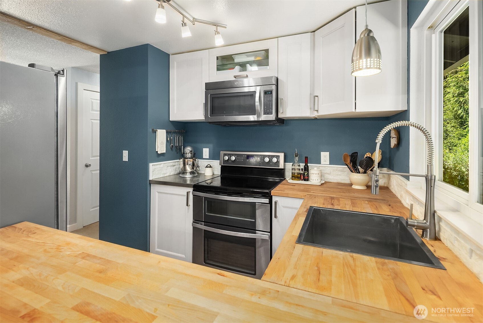 16409 29th Drive Southeast Bothell, WA 98012 - Photo 7 of 27