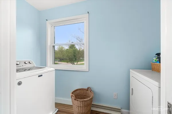 $335,000 | 101 Lakeside Drive, Dixon, IL 61021