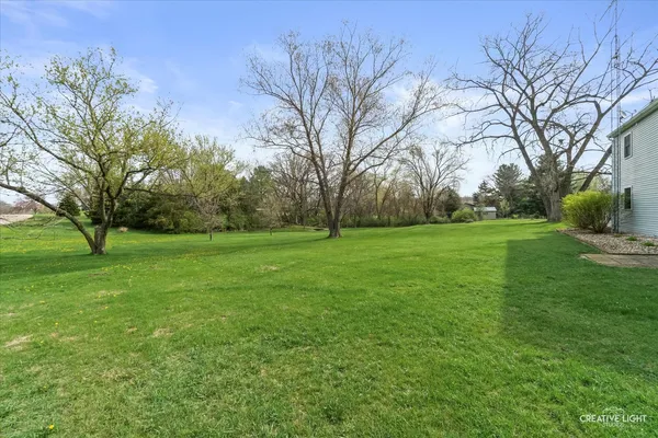 $335,000 | 101 Lakeside Drive, Dixon, IL 61021