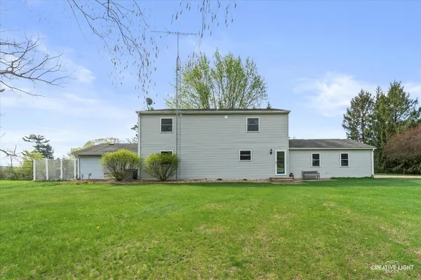 $335,000 | 101 Lakeside Drive, Dixon, IL 61021