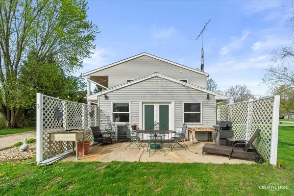 $335,000 | 101 Lakeside Drive, Dixon, IL 61021