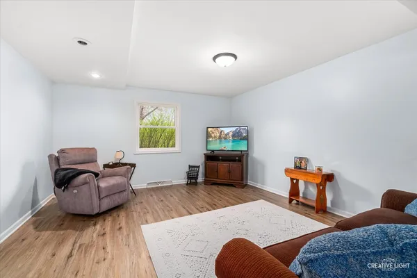 $335,000 | 101 Lakeside Drive, Dixon, IL 61021