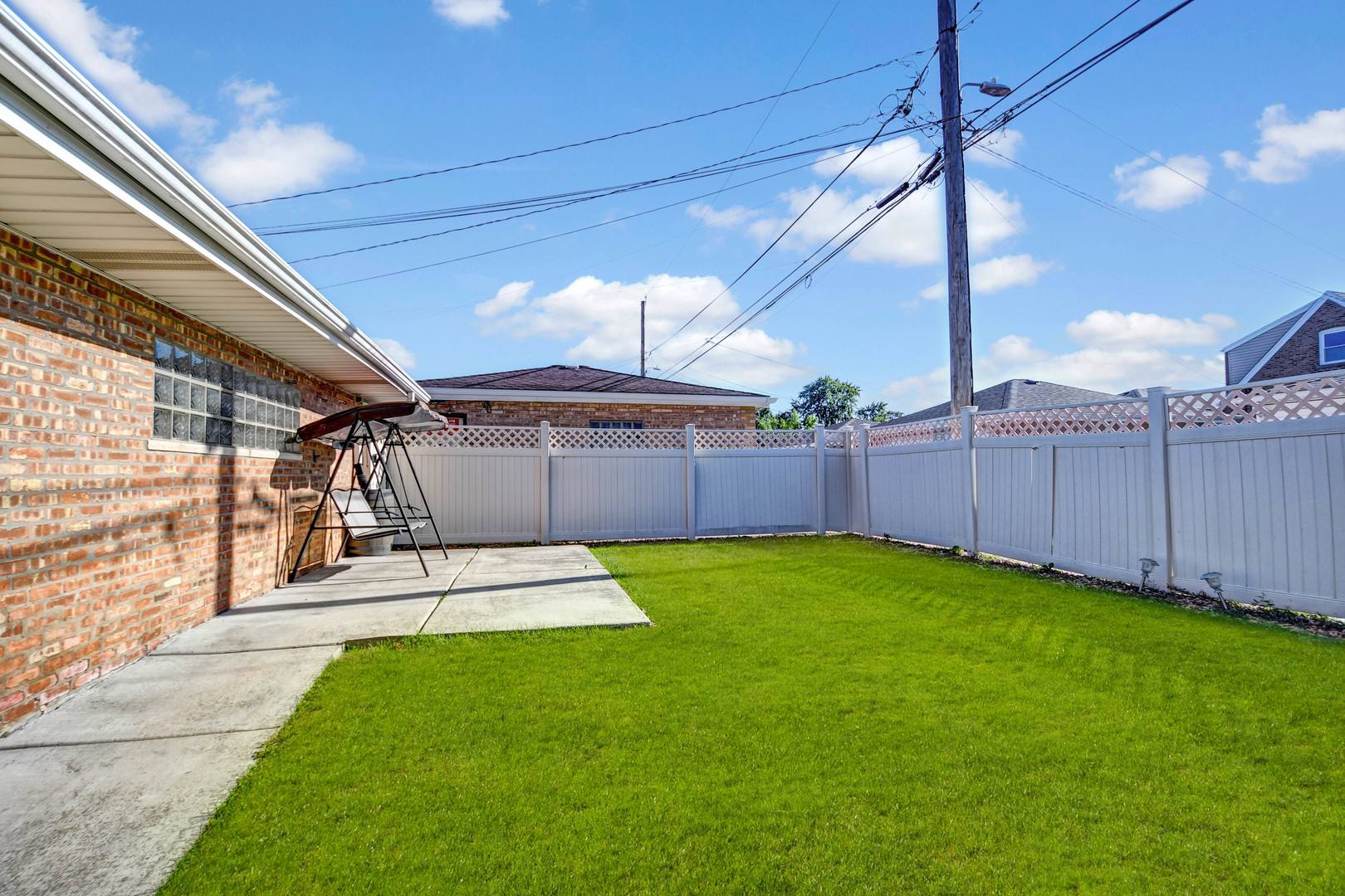 5700 South Monitor Avenue Chicago, IL 60638 - Photo 21 of 22 a view of a backyard