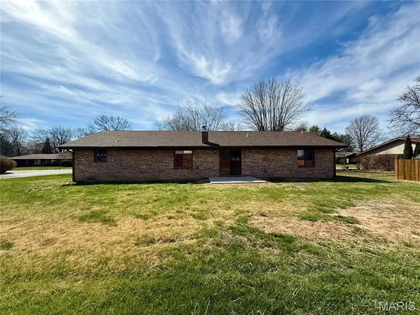 $299,000 | 237 Beau Gon Drive, Swansea, IL 62226