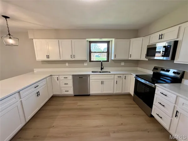 $299,000 | 237 Beau Gon Drive, Swansea, IL 62226