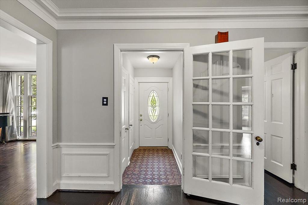 1051 Devonshire Road Grosse Pointe, MI 48230 - Photo 10 of 99