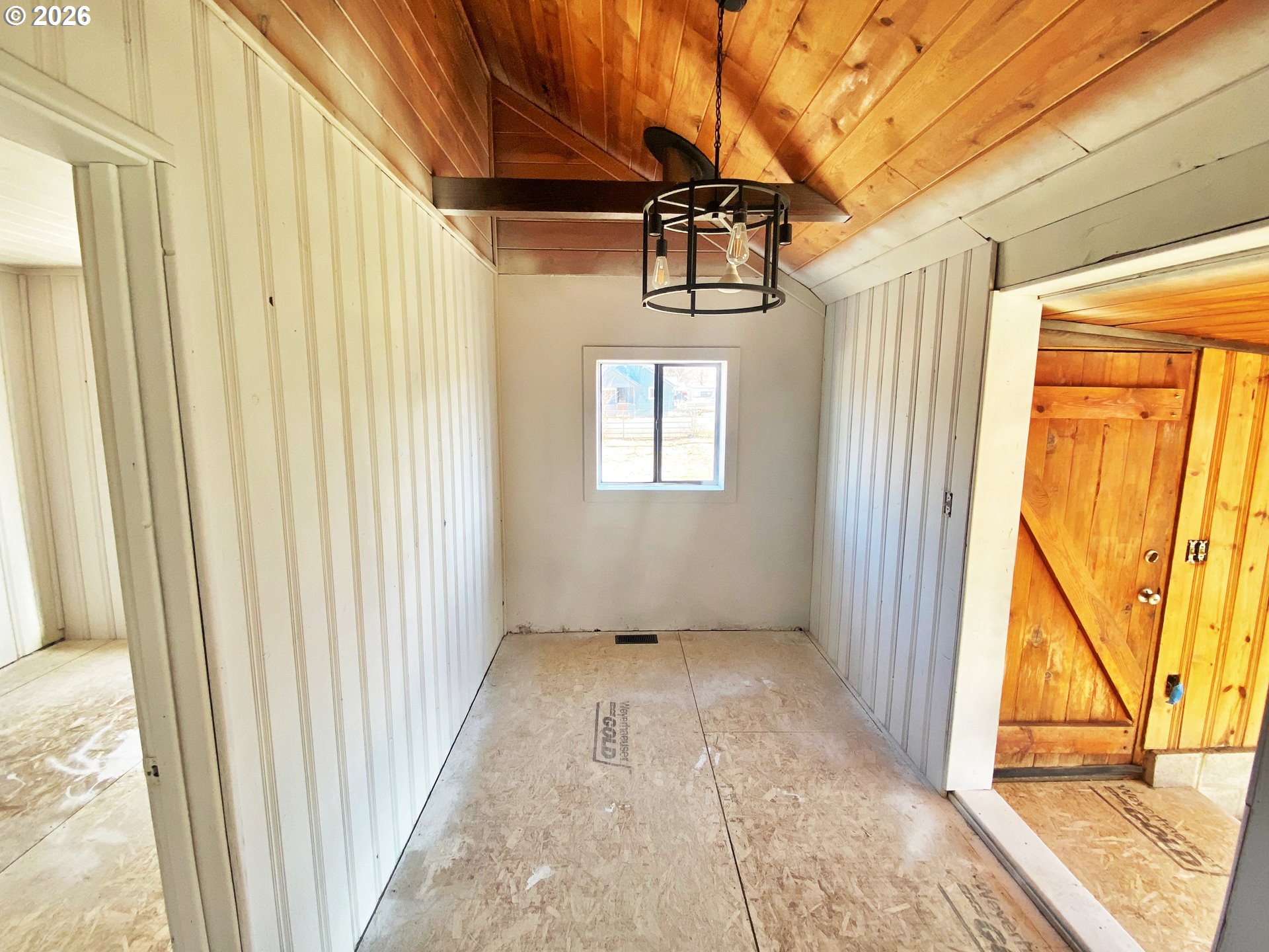 1905 17th Street Baker City, OR 97814 - Photo 6 of 13 a view of empty room with windows