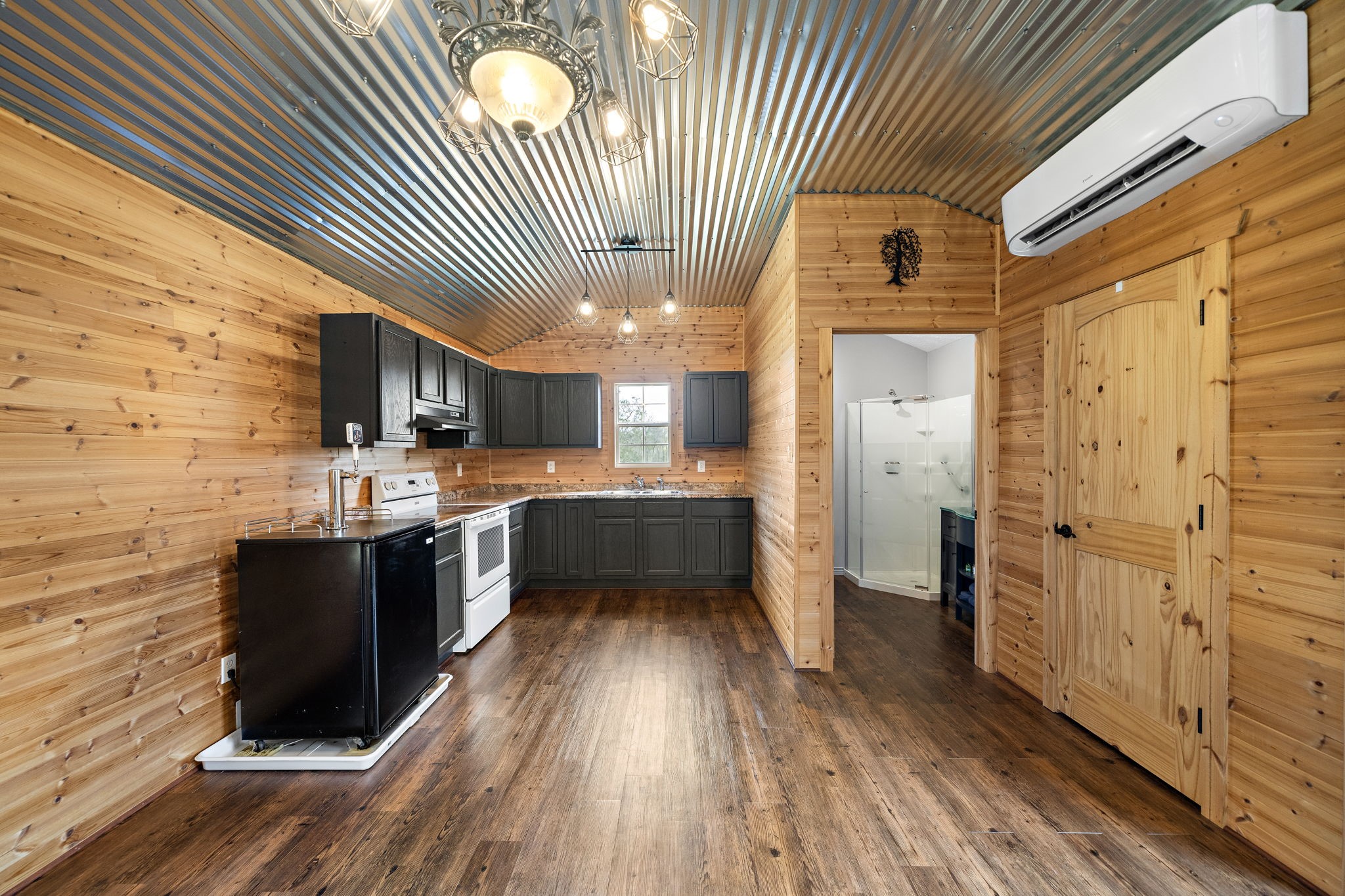 32540 Courtney Road Navasota, TX 77868 - Photo 43 of 50 Kitchen and bathroom in the guest house.