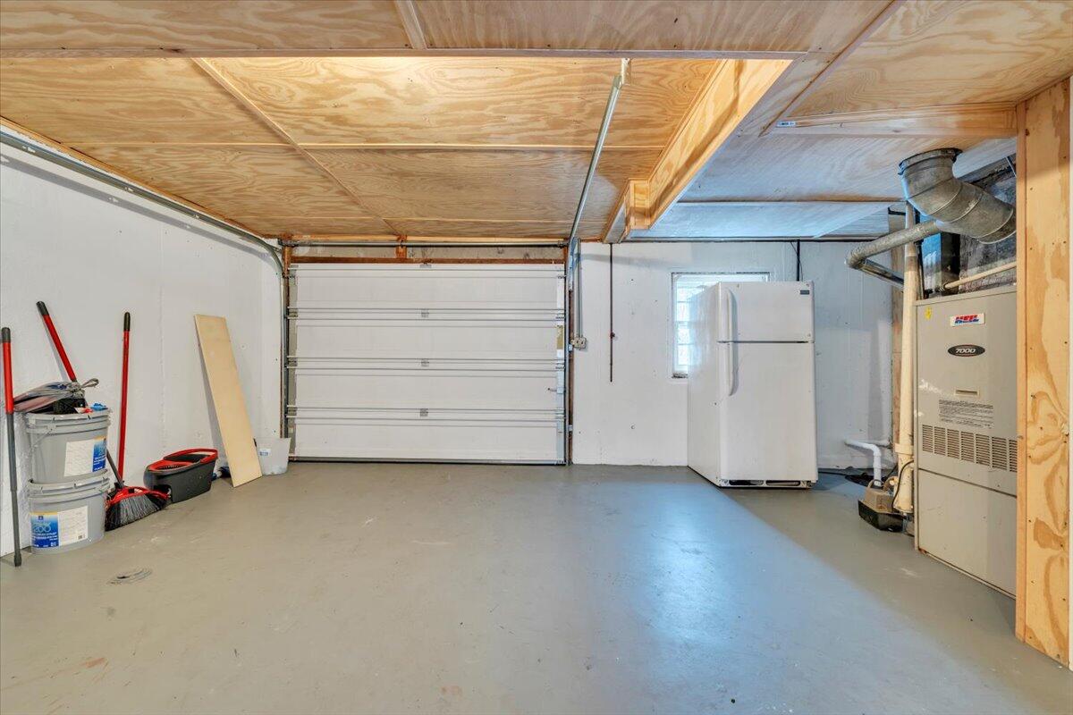 2540 McVitty Road Southwest Roanoke, VA 24018 - Photo 34 of 48 34-MIB09096