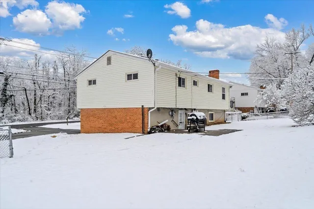 $350,000 | 2540 McVitty Road Southwest, Roanoke, VA 24018