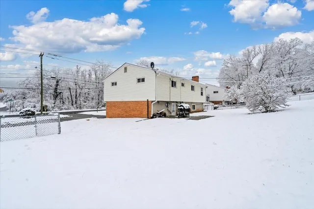 $350,000 | 2540 McVitty Road Southwest, Roanoke, VA 24018