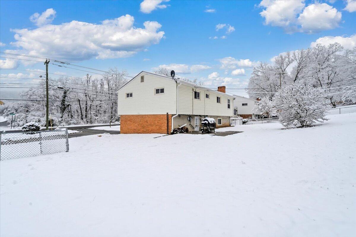 2540 McVitty Road Southwest Roanoke, VA 24018 - Photo 40 of 48 40-MIB09105