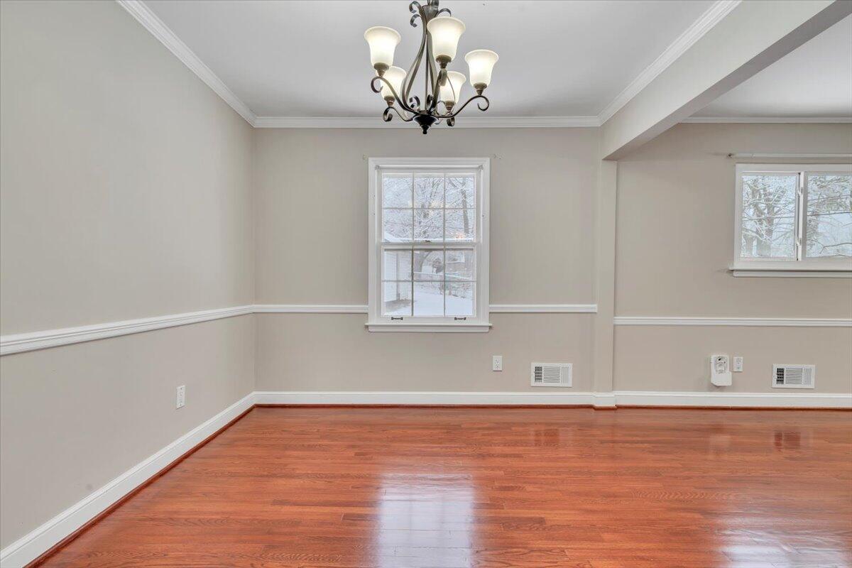2540 McVitty Road Southwest Roanoke, VA 24018 - Photo 10 of 48 10-MIB09021