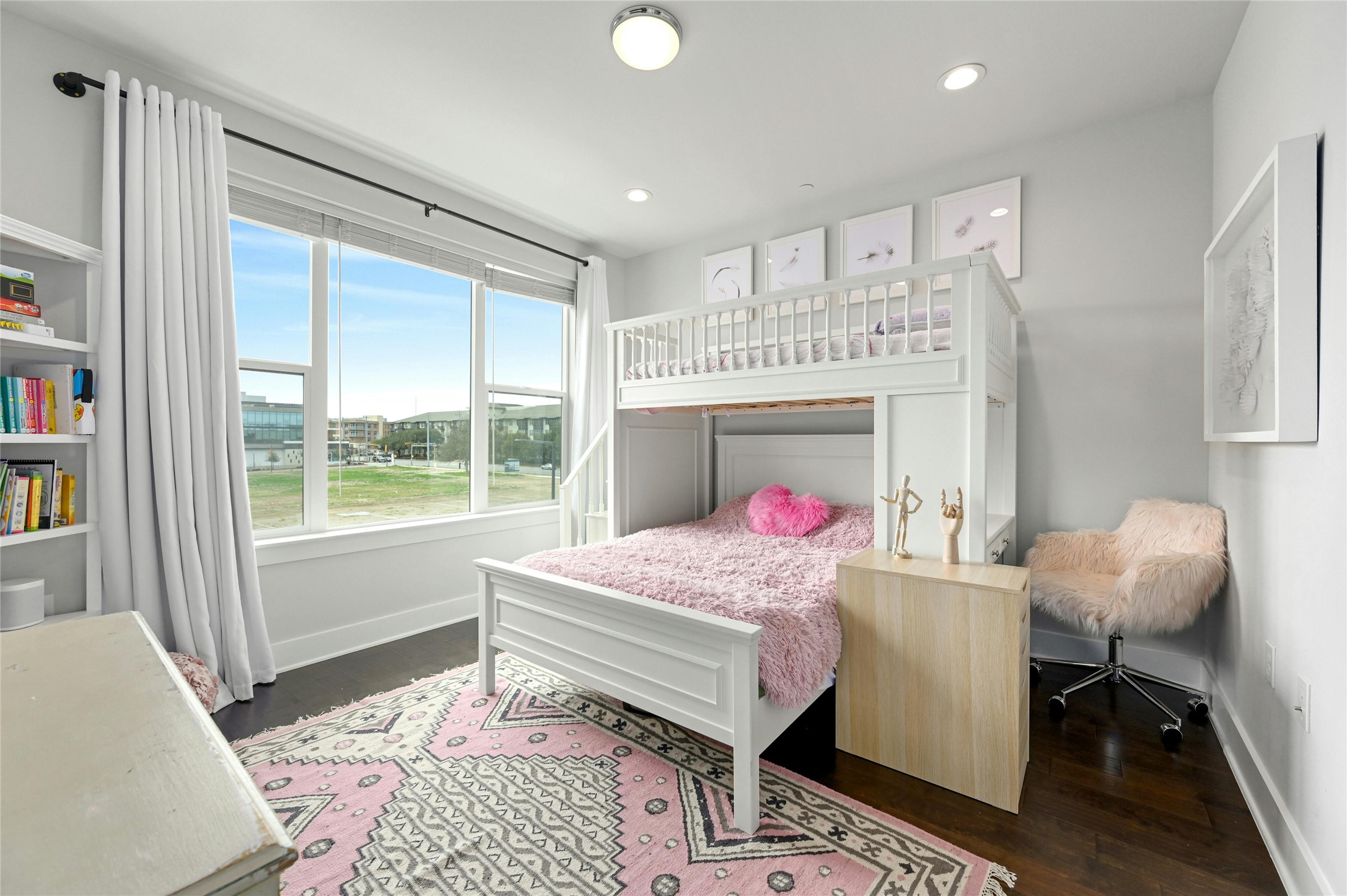 4604 Longevity Drive, Unit 306 Austin, TX 78731 - Photo 20 of 34 a bedroom with a bed and a window