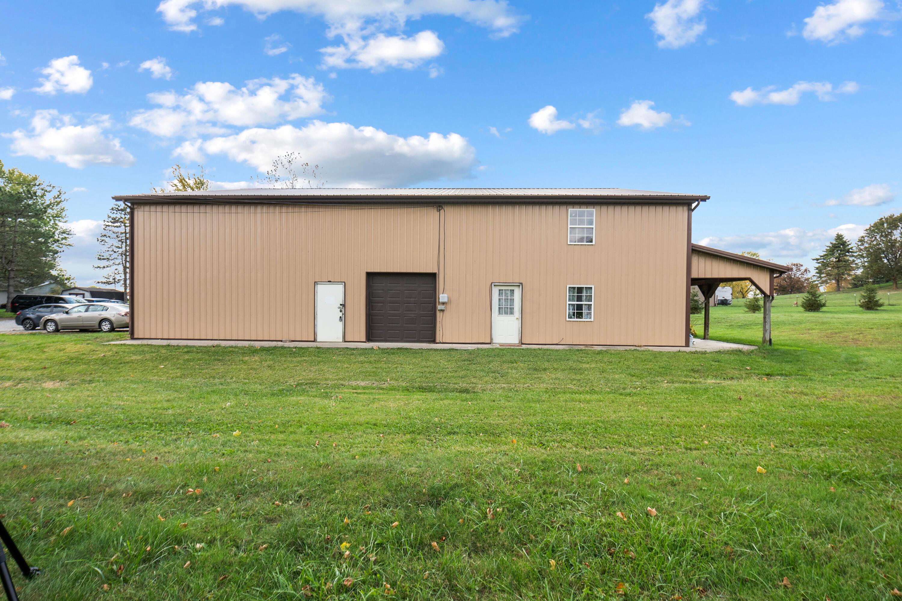 8538 Royalton Road Southwest Lancaster, OH 43130 - Photo 37 of 50 Rear