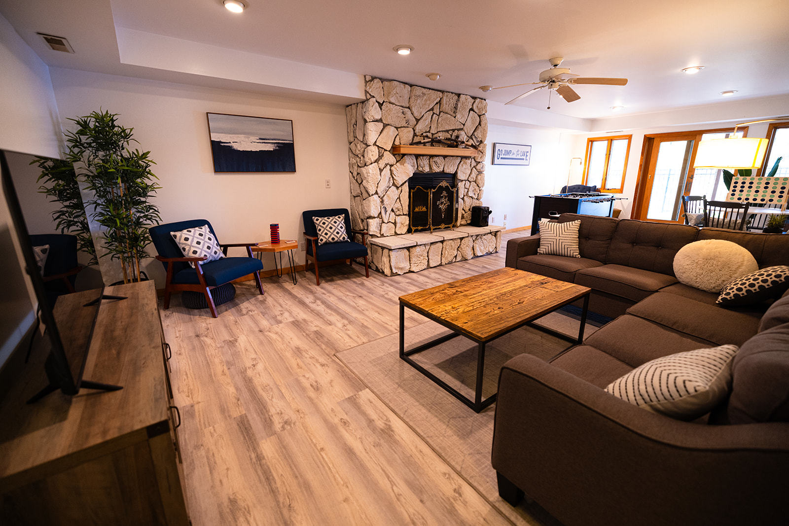 147 Lake Thunderbird Drive Putnam, IL 61560 - Photo 26 of 50 a living room with furniture and a large window