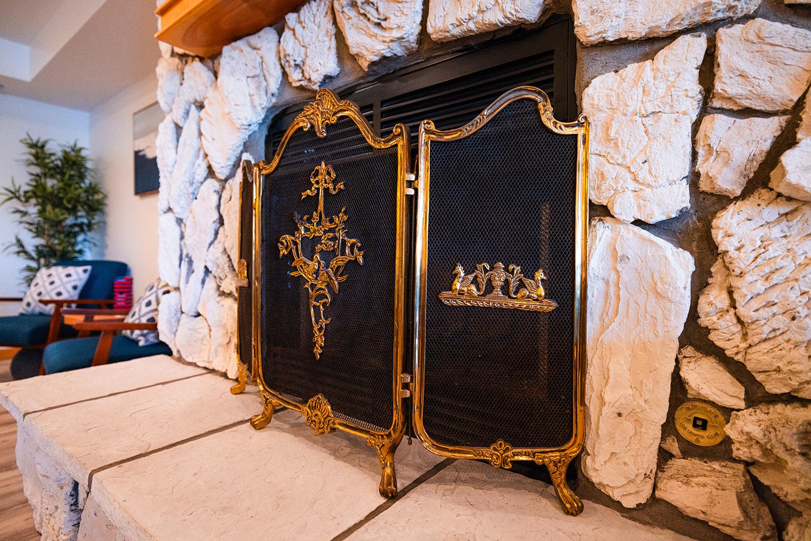 147 Lake Thunderbird Drive Putnam, IL 61560 - Photo 28 of 50 a view of entryway front of house