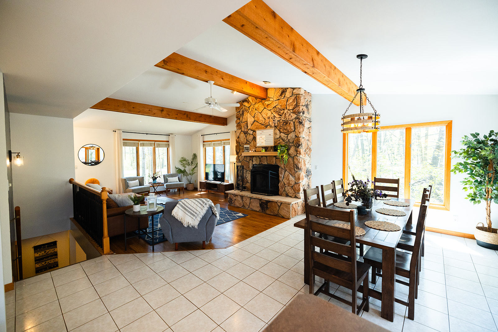 147 Lake Thunderbird Drive Putnam, IL 61560 - Photo 3 of 50 a dining room with furniture and a floor to ceiling window