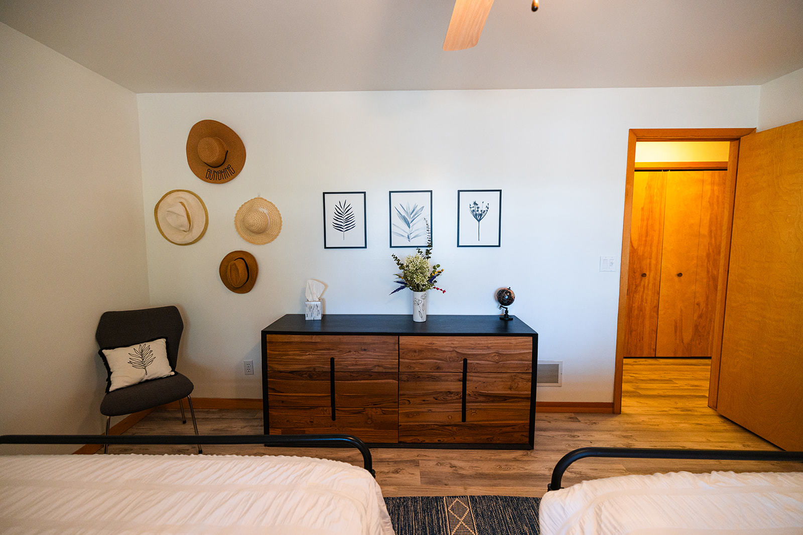 147 Lake Thunderbird Drive Putnam, IL 61560 - Photo 37 of 50 a bedroom with a bed and cabinets