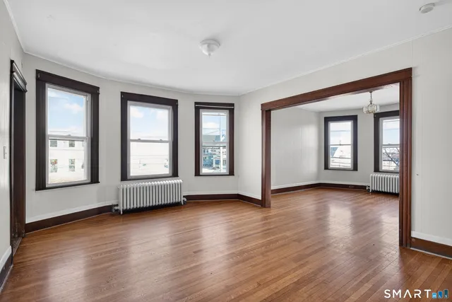 $2,800 | 361 Ridgefield Avenue, Unit 2, Bridgeport, CT 06610