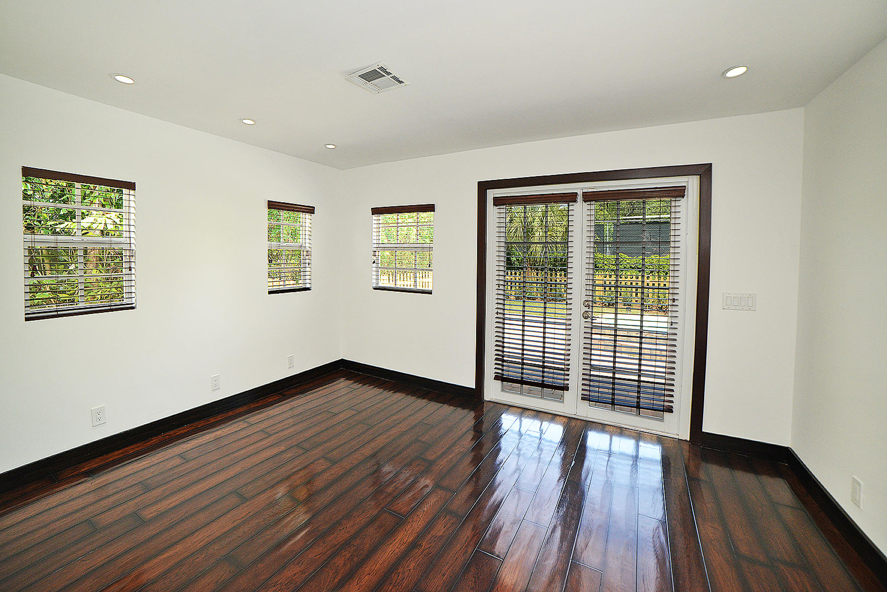 6943 Giralda Circle Boca Raton, FL 33433 - Photo 13 of 30 AK2_8577A