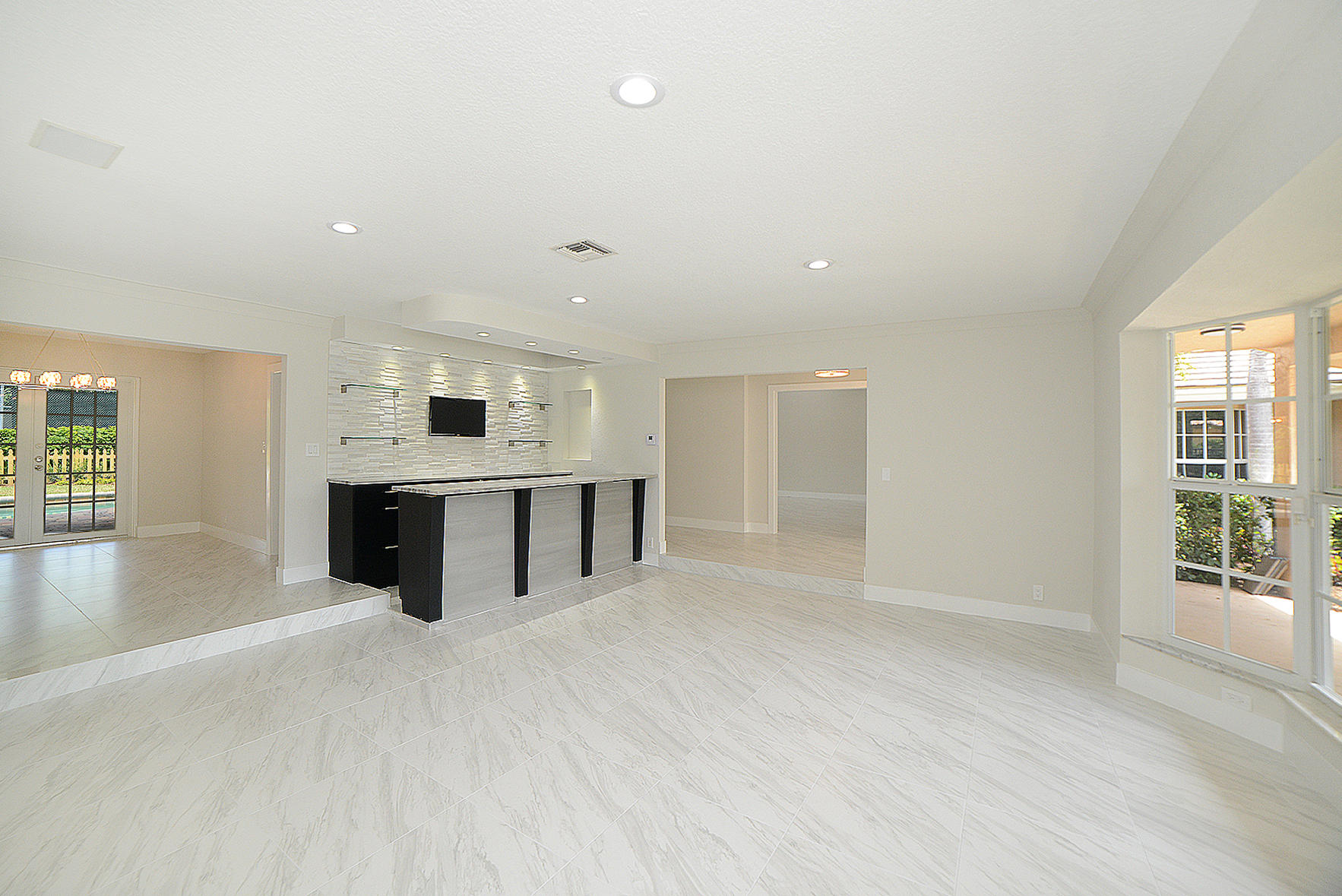 6943 Giralda Circle Boca Raton, FL 33433 - Photo 4 of 30 AK2_8530A