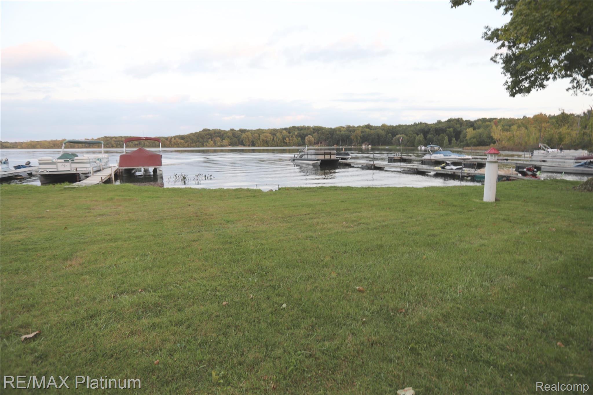 3613 Badger Road Gregory, MI 48137 - Photo 4 of 23 5T1A6921.JPG