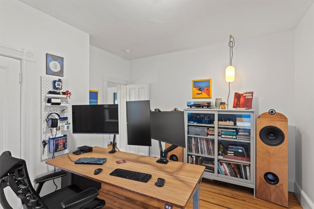 206 Rochambeau Avenue, Unit 1 Providence, RI 02906 - Photo 28 of 32