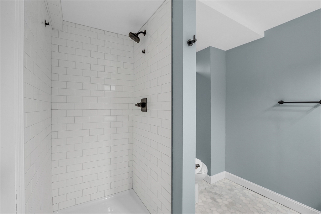 150 Fisher Road Fitchburg, MA 01420 - Photo 35 of 41 a bathroom with a shower