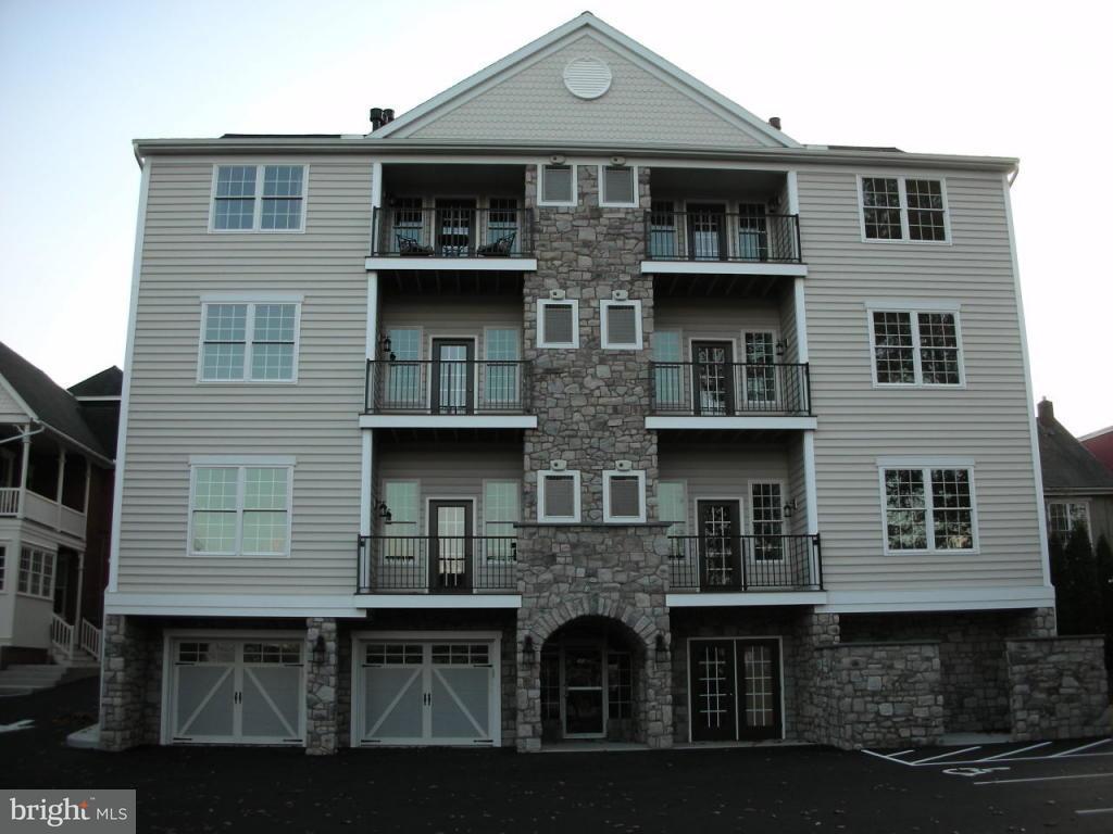 125 West Main Street Lititz, PA 17543 - Photo 2 of 12