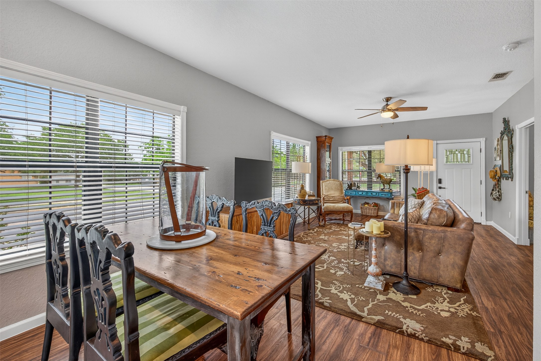 217 Walnut Avenue Luling, TX 78648 - Photo 8 of 38 a view of a dining room with furniture window and outside view