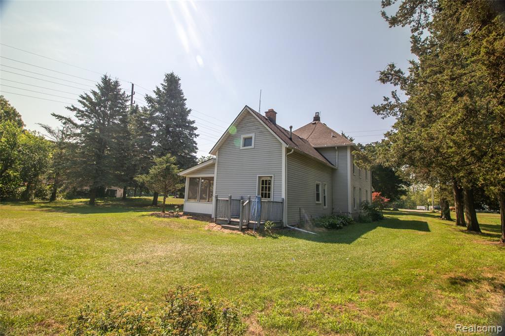749 East Newburg Road Carleton, MI 48117 - Photo 12 of 43