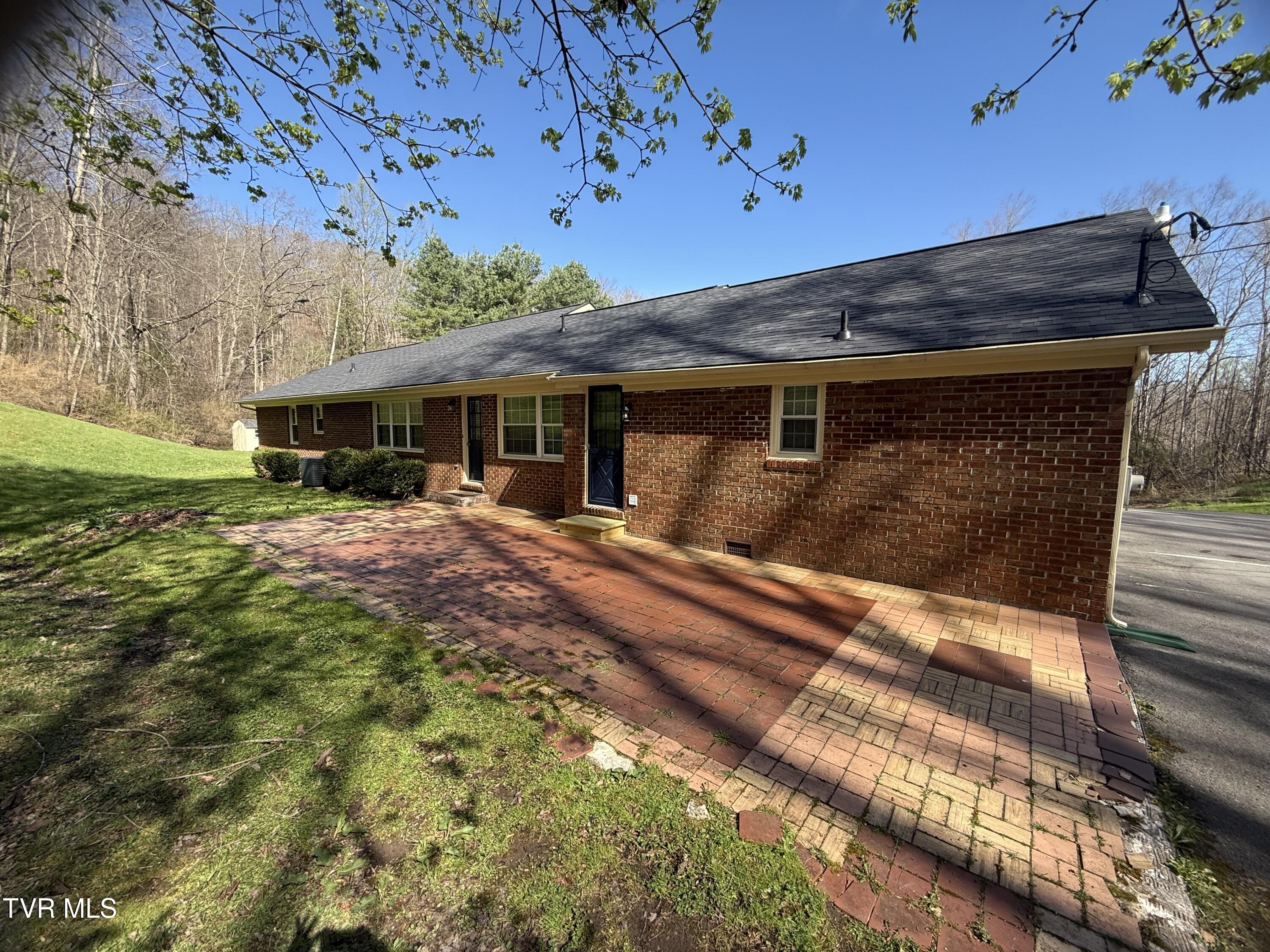 8412 Courtland Road Wise, VA 24293 - Photo 2 of 52 New Roof 2