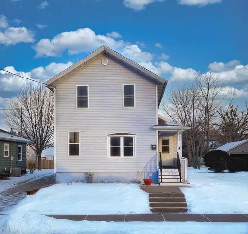 $224,900 | 926 Eastman Street, Oshkosh, WI 54901