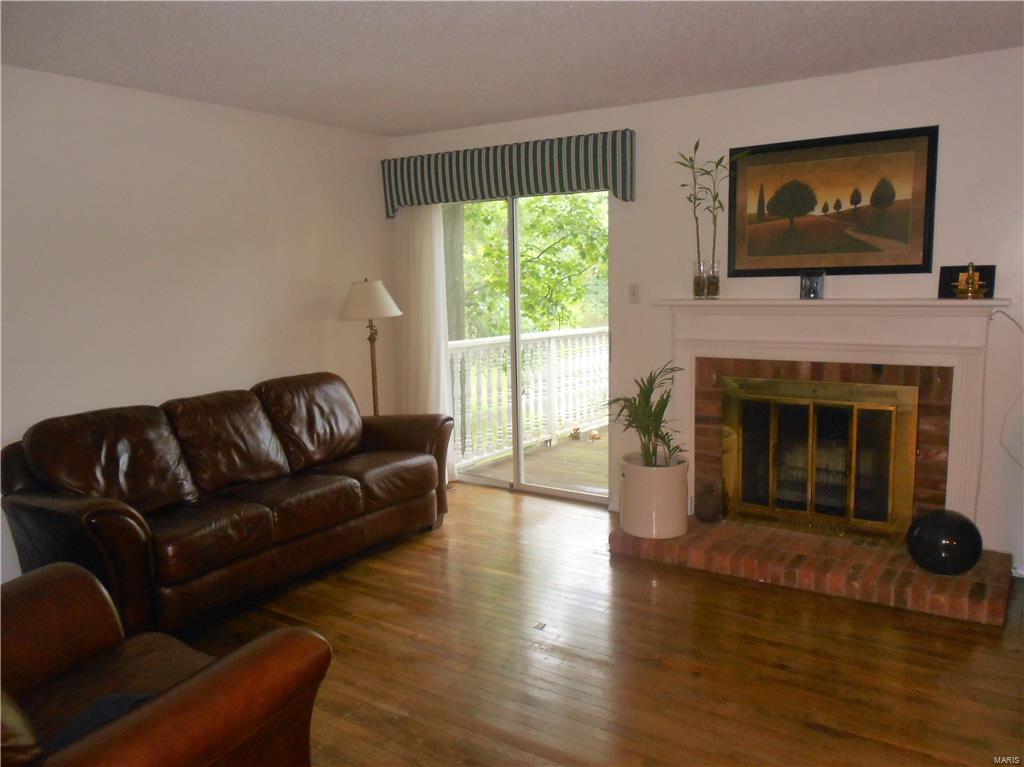 919 North Spoede Road St. Louis, MO 63146 - Photo 3 of 19 Gallery Image 3