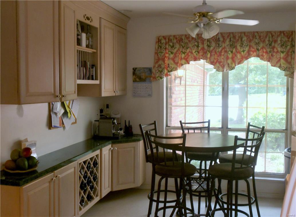 919 North Spoede Road St. Louis, MO 63146 - Photo 5 of 19 Gallery Image 5