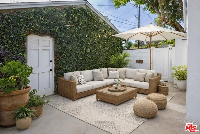 $5,000 | 14006 Runnymede Street, Van Nuys, CA 91405