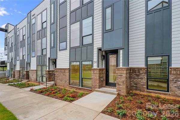 $2,799 | 411 Charles Avenue, Unit 35, Charlotte, NC 28205