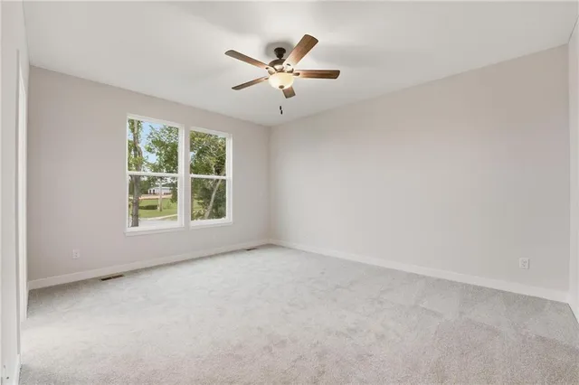 $419,900 | 409 Southwest Hawthorne Lane, Blue Springs, MO 64064