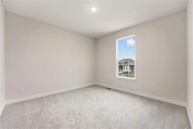 $419,900 | 409 Southwest Hawthorne Lane, Blue Springs, MO 64064