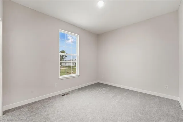 $419,900 | 409 Southwest Hawthorne Lane, Blue Springs, MO 64064