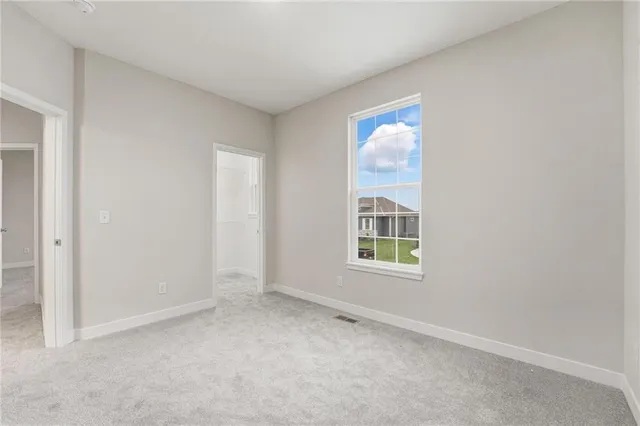 $419,900 | 409 Southwest Hawthorne Lane, Blue Springs, MO 64064