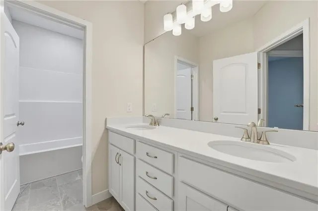 $419,900 | 409 Southwest Hawthorne Lane, Blue Springs, MO 64064