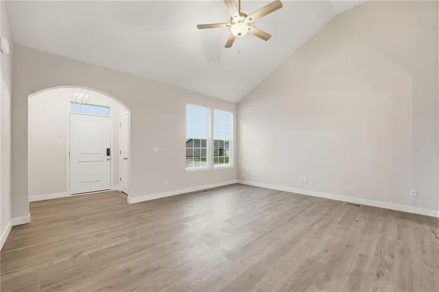 $419,900 | 409 Southwest Hawthorne Lane, Blue Springs, MO 64064