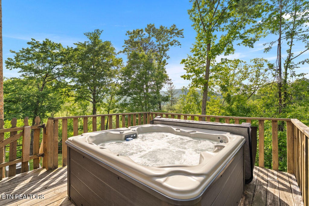 302 Beech Branch Road Gatlinburg, TN 37738 - Photo 27 of 40
