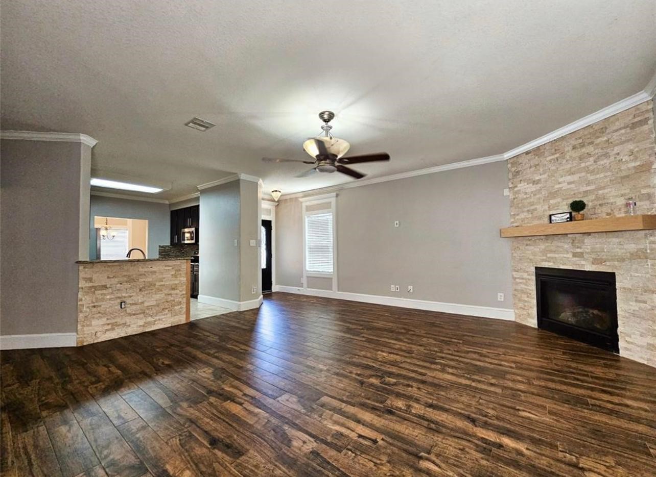 29433 Forest Ln Spring Spring, TX 77386 - Photo 13 of 18 Family Room