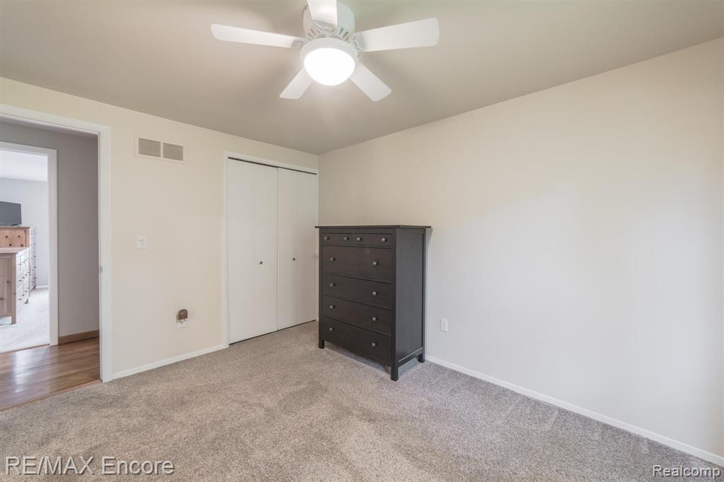2036 Cumberland Road Rochester Hills, MI 48307 - Photo 33 of 57