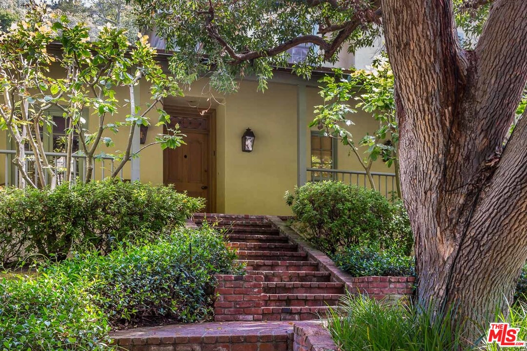 966 Stone Canyon Road Los Angeles, CA 90077 - Photo 4 of 42