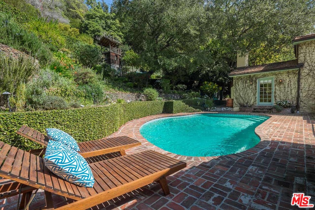 966 Stone Canyon Road Los Angeles, CA 90077 - Photo 38 of 42